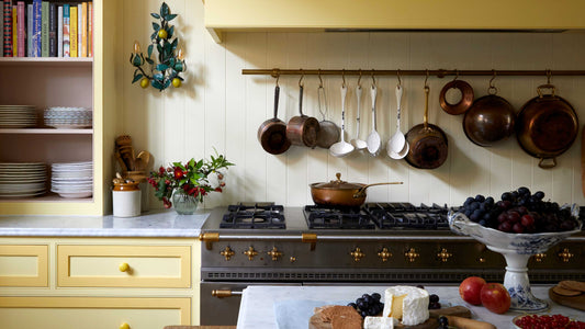 7 Essential Home and Kitchen Tips for a Cleaner and More Organized Living Space